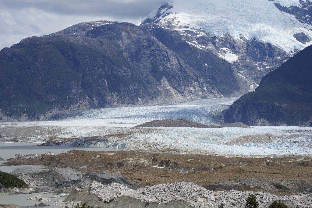 Gletscher mit Moränen - Patagonien Reisebericht