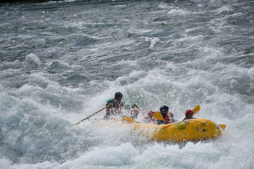 Stromschnellen mit Rafting Boot in Futaleufú