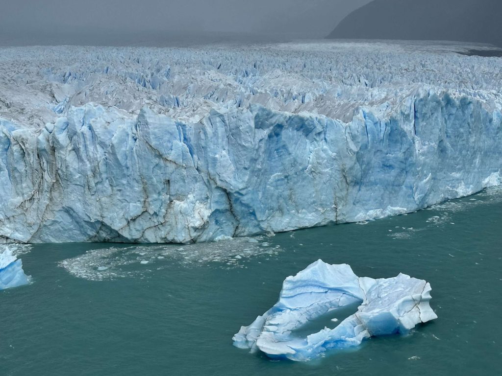 Perito Moreno Gletscher  von oben betrachtet