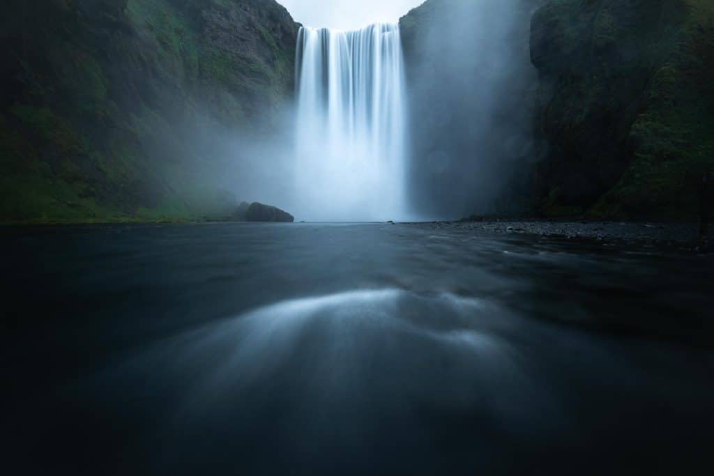 Skógafoss in der Nähe von Reykjavík