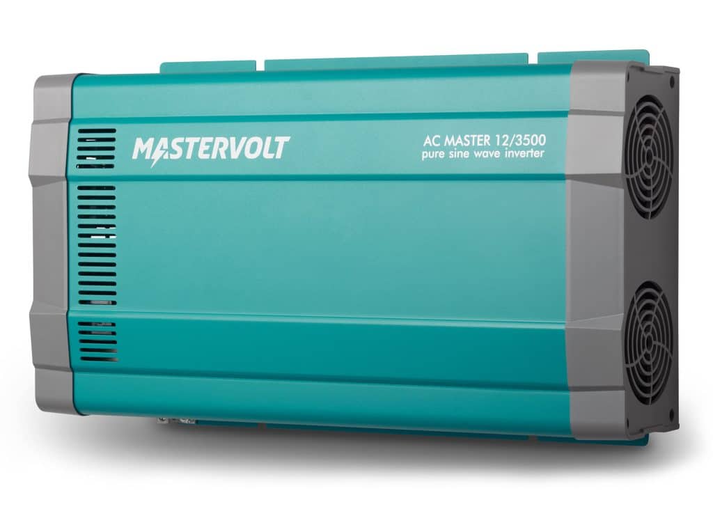 Produktdarstellung eines Wechselrichters für ein Wohnmobil Hier wird der Wechselrichter Mastervolt AC Master 12/3500 mit 3.500 Watt dargestellt