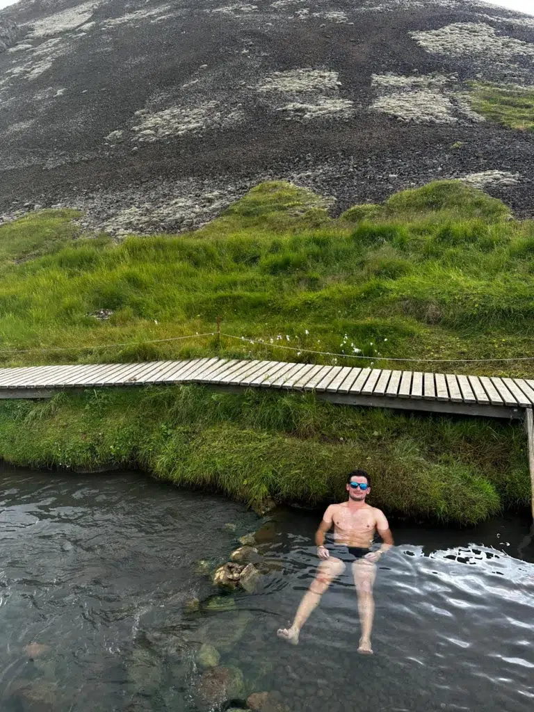 Reykjadalur Hot Springs in der Nähe des Strokkur Geysirs