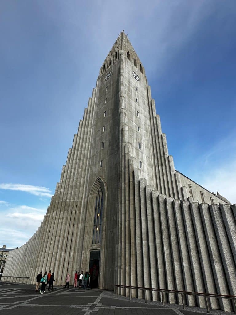 Hallgrímskrikja Kirche in Reykjavík - Island 10 Tage Rundreise 