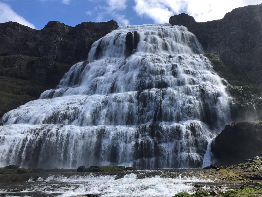 Frontansicht Dynjandi Wasserfall