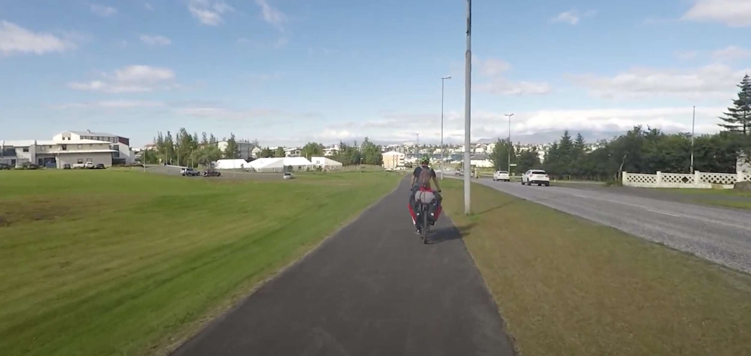 Fahrradweg mit Fahrrad in Island