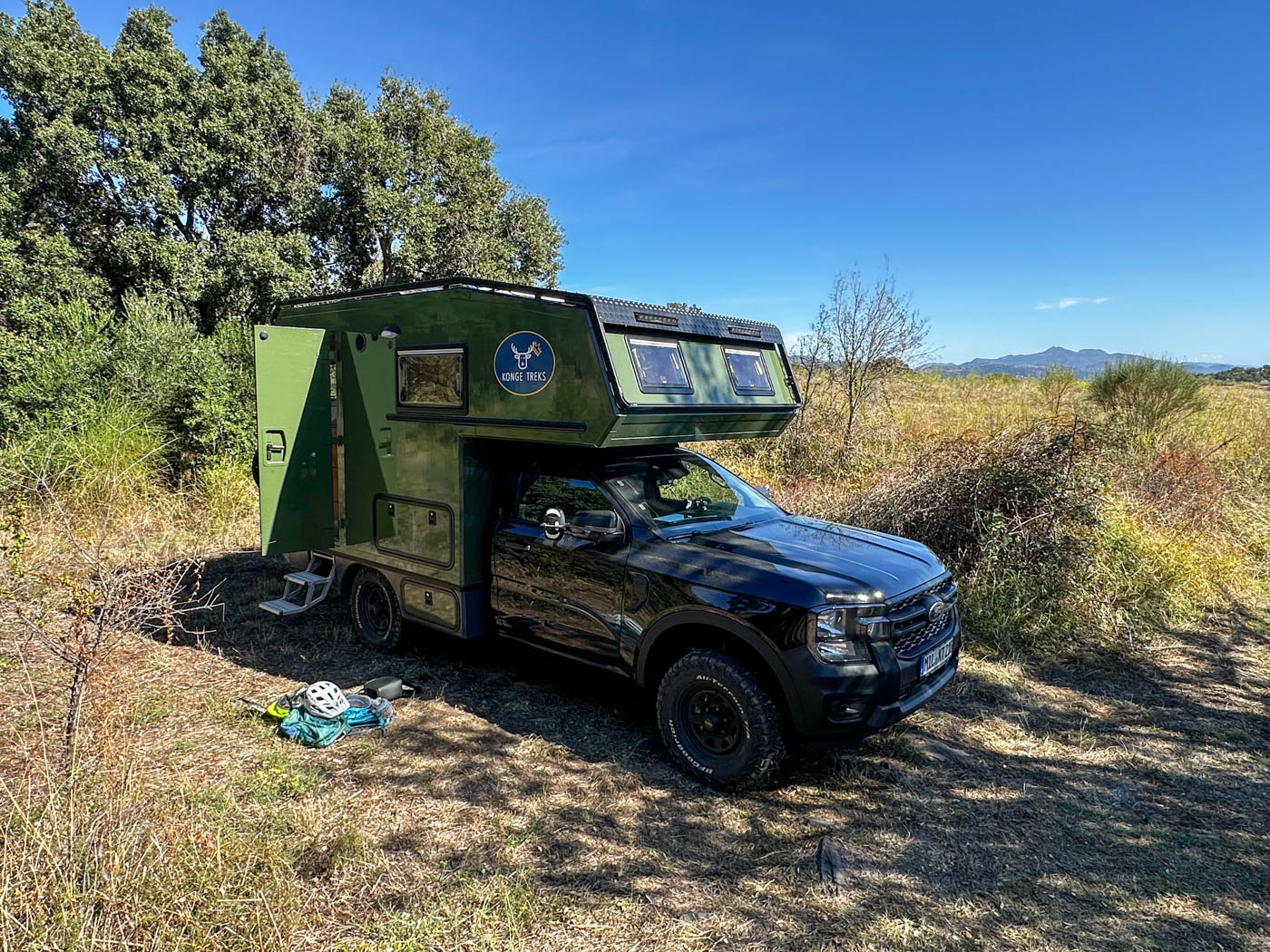 Wohnmobil campen in der Natur - Offroad Route in den Pyrenäen von Llanca aus