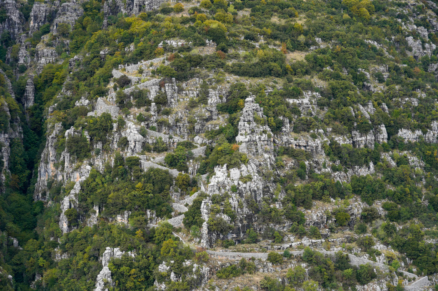 Vradeto Treppen in de rNähe der Vikos Schlucht