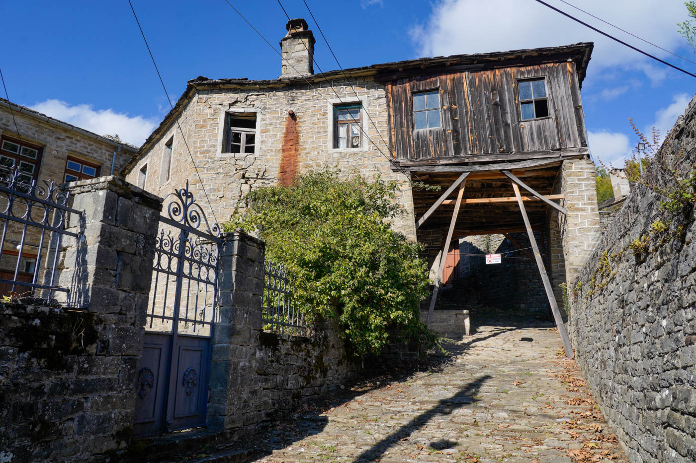 Altes Steinhaus in Negades