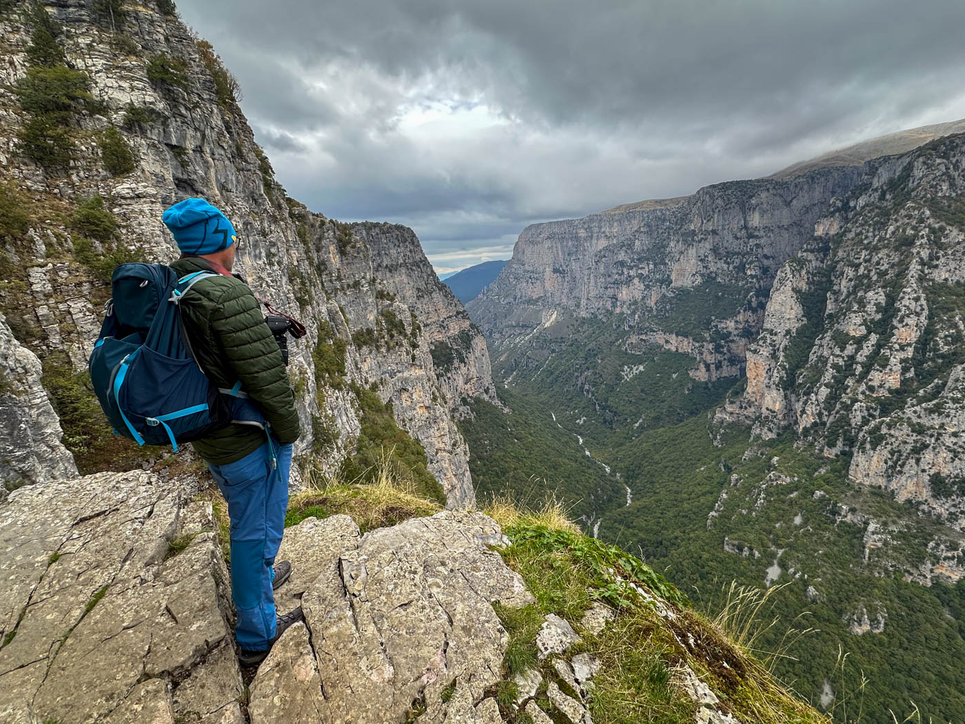 Blick in die Vikos-Schlucht vom Oxia-Viewpoint / Aussichtspunkt