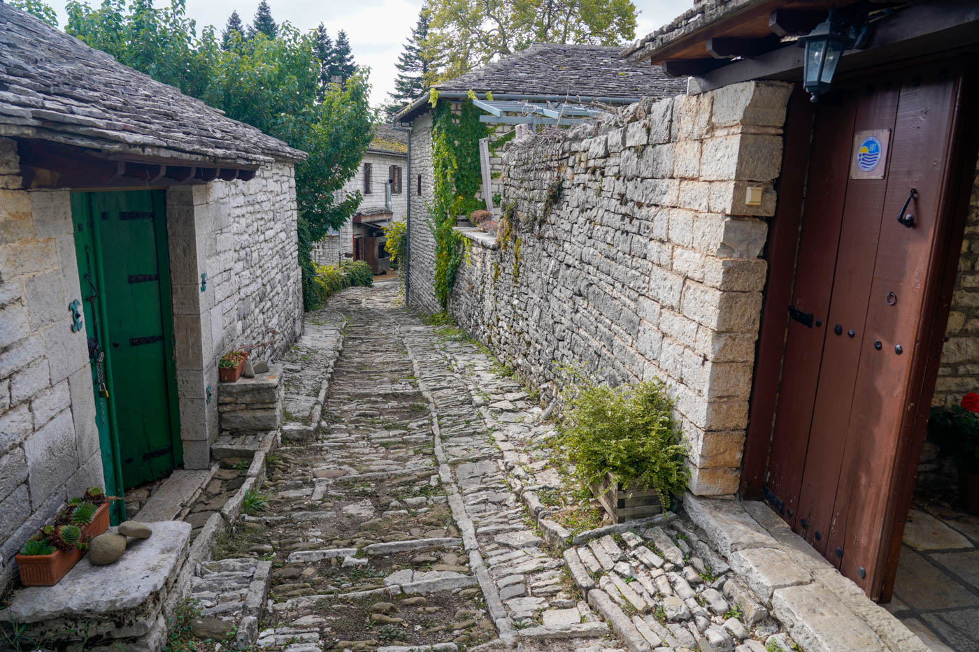 Steingasse in Monodendri