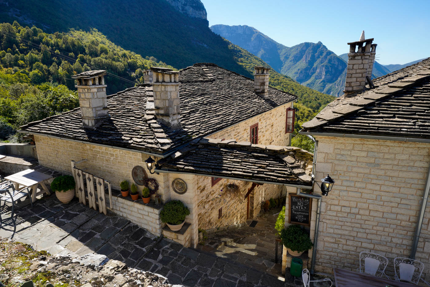 Steinhaus in Mikro Papingo