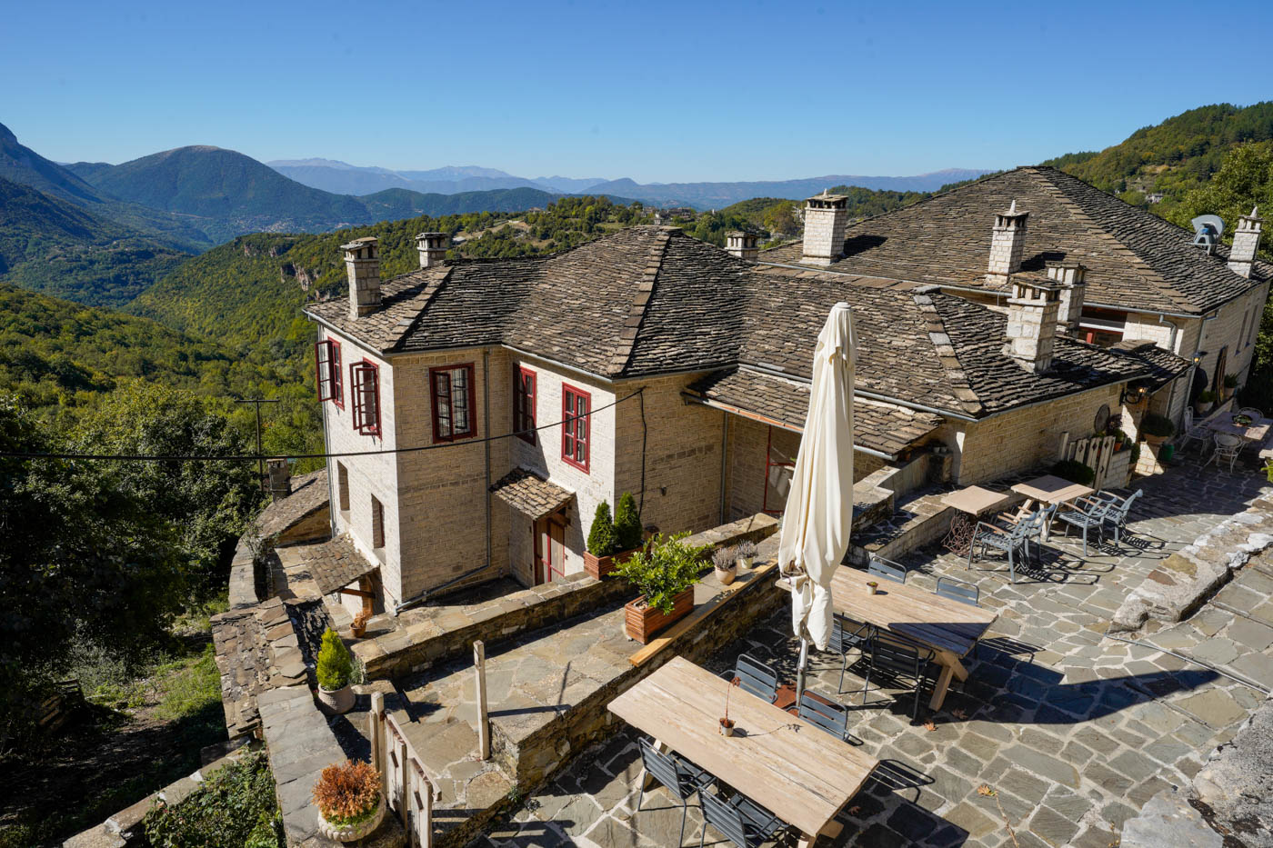 Hotel Papingo Tower in Mikro Papingo