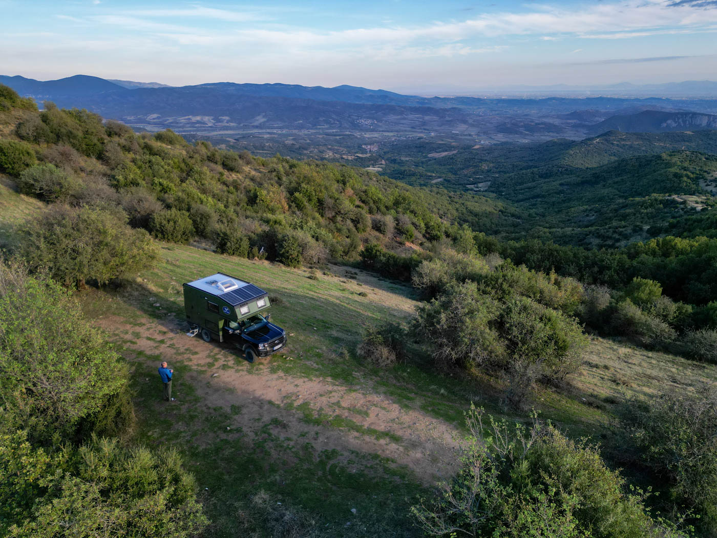 Fotostopp mit Konge-Mobil auf dem Weg zu den Metéora Klöstern in Griechenland