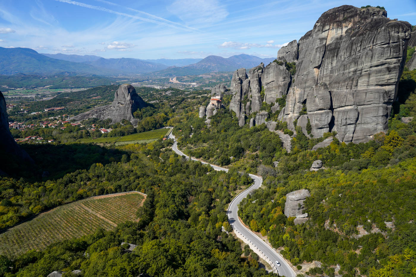 Blick vom Metéora Kloster Ágias Barbáras Rousánou in Griechenland