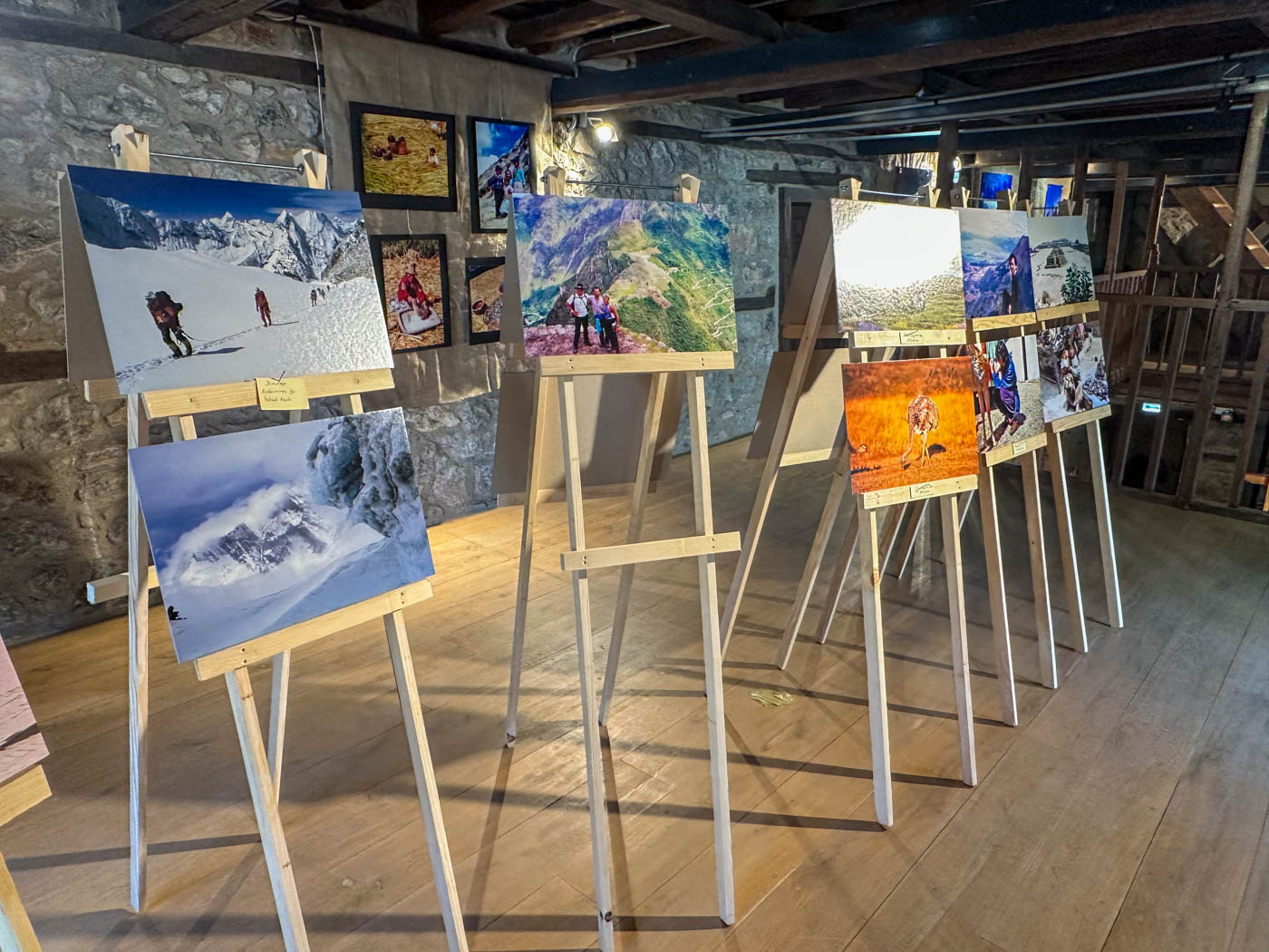 Fotoausstellung im Bassará Mansion in Kastoriá / Griechenland