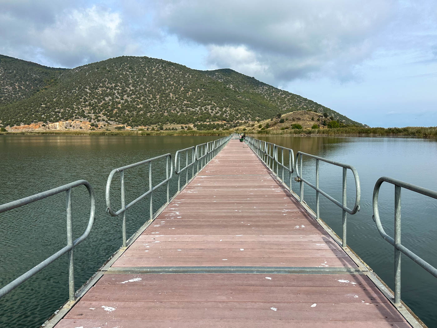 Steg zur Ágios-Achílleios-Insel