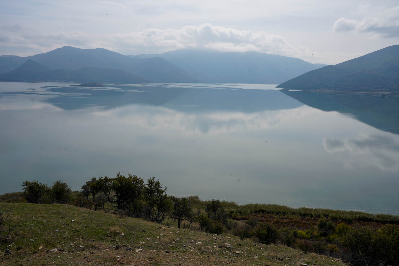 Blick auf den Préspa-See von der Ágios-Achílleios-Insel