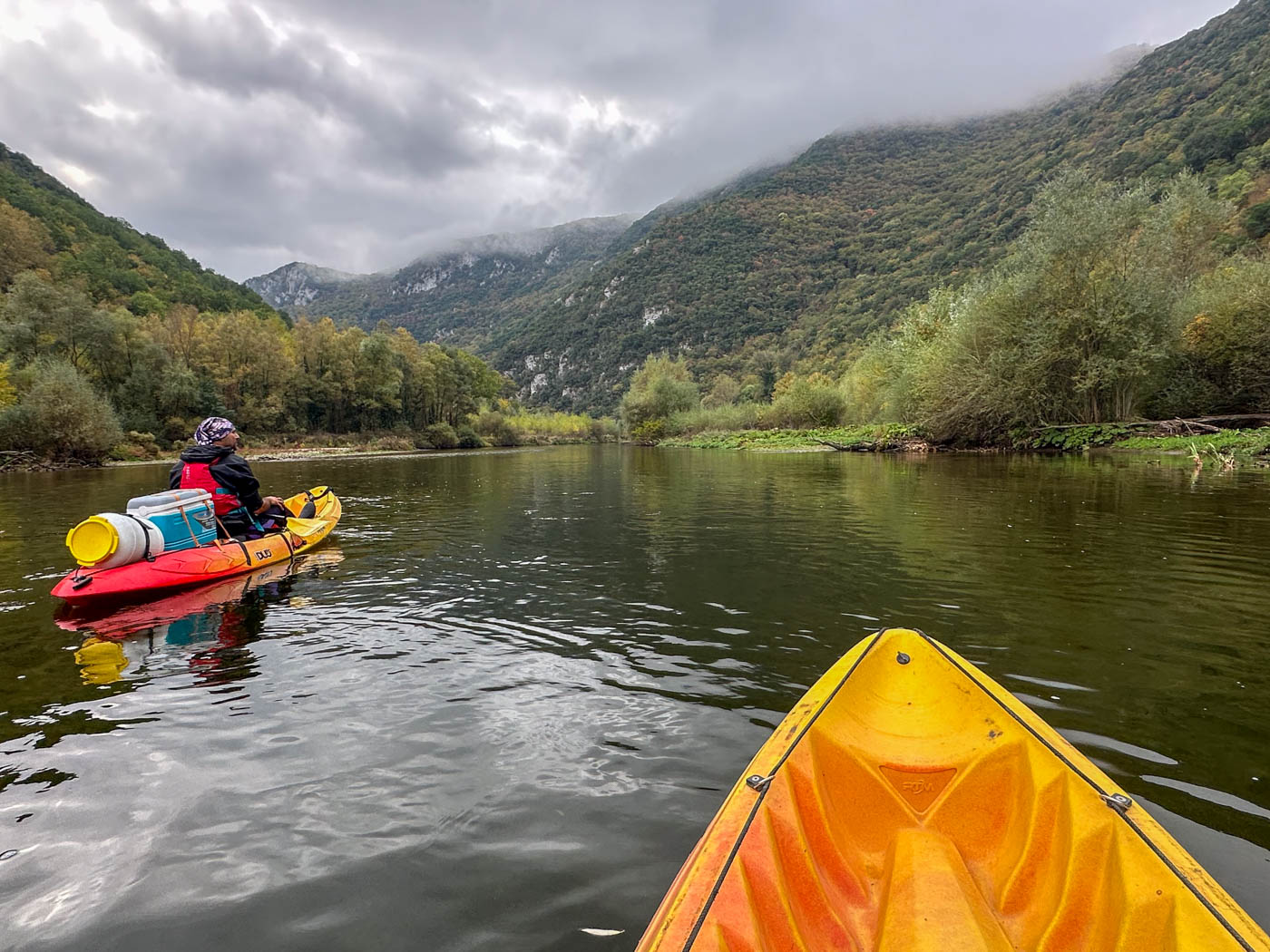 Kajakts auf dem Néstos Fluss in Griechenland