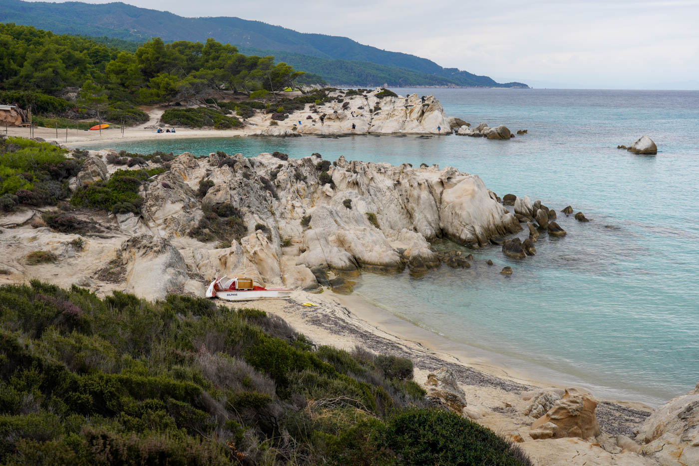 Der Kavourotrypes Sandstrand auf Sithonía