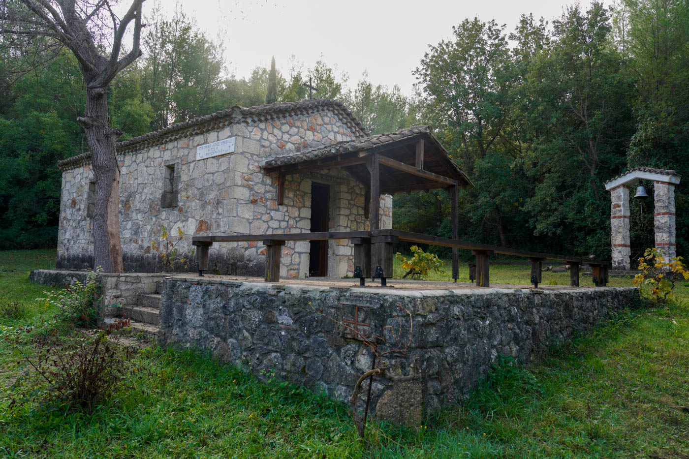 Kapelle Agia Triada auf der Wanderung zum Schildkröten-See Mavrobara in Kassandra (Chalkidikí)
