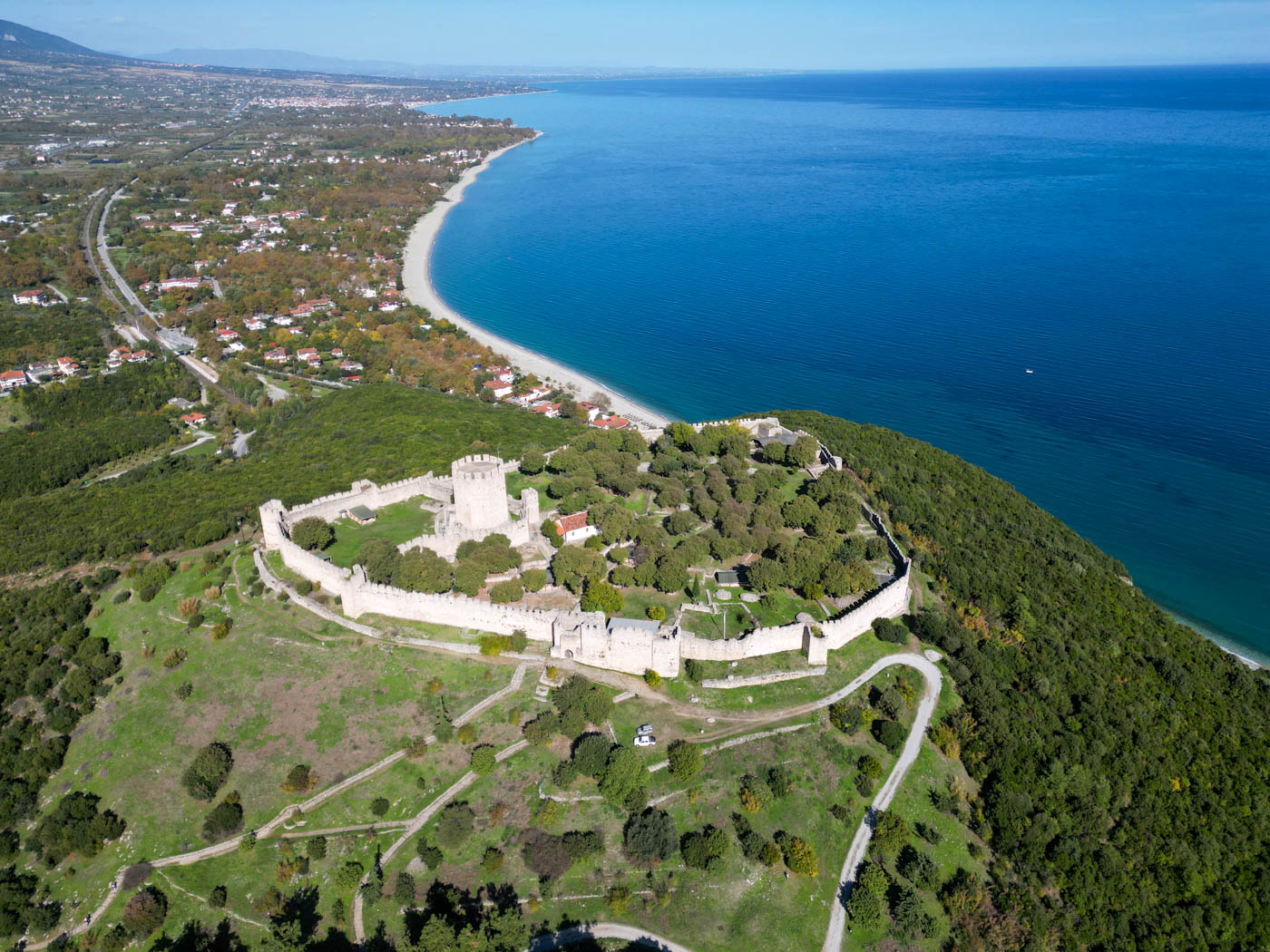 Die Festung von Platamónas aus der Vogelperspektive