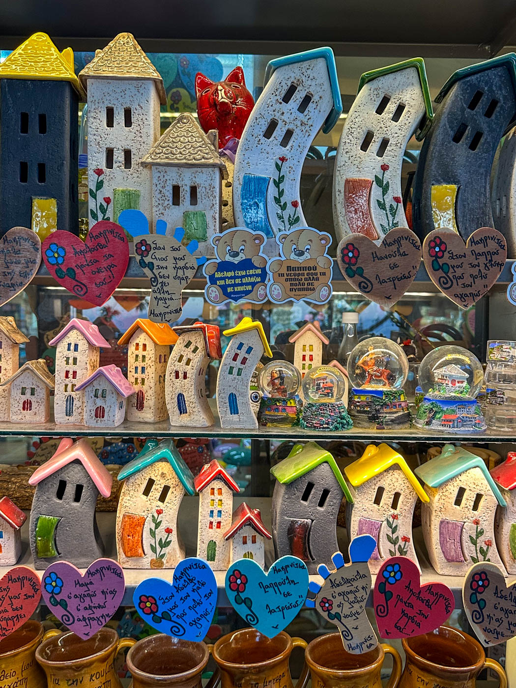 Souvenirgeschäft i Makrenítsa in Griechenland