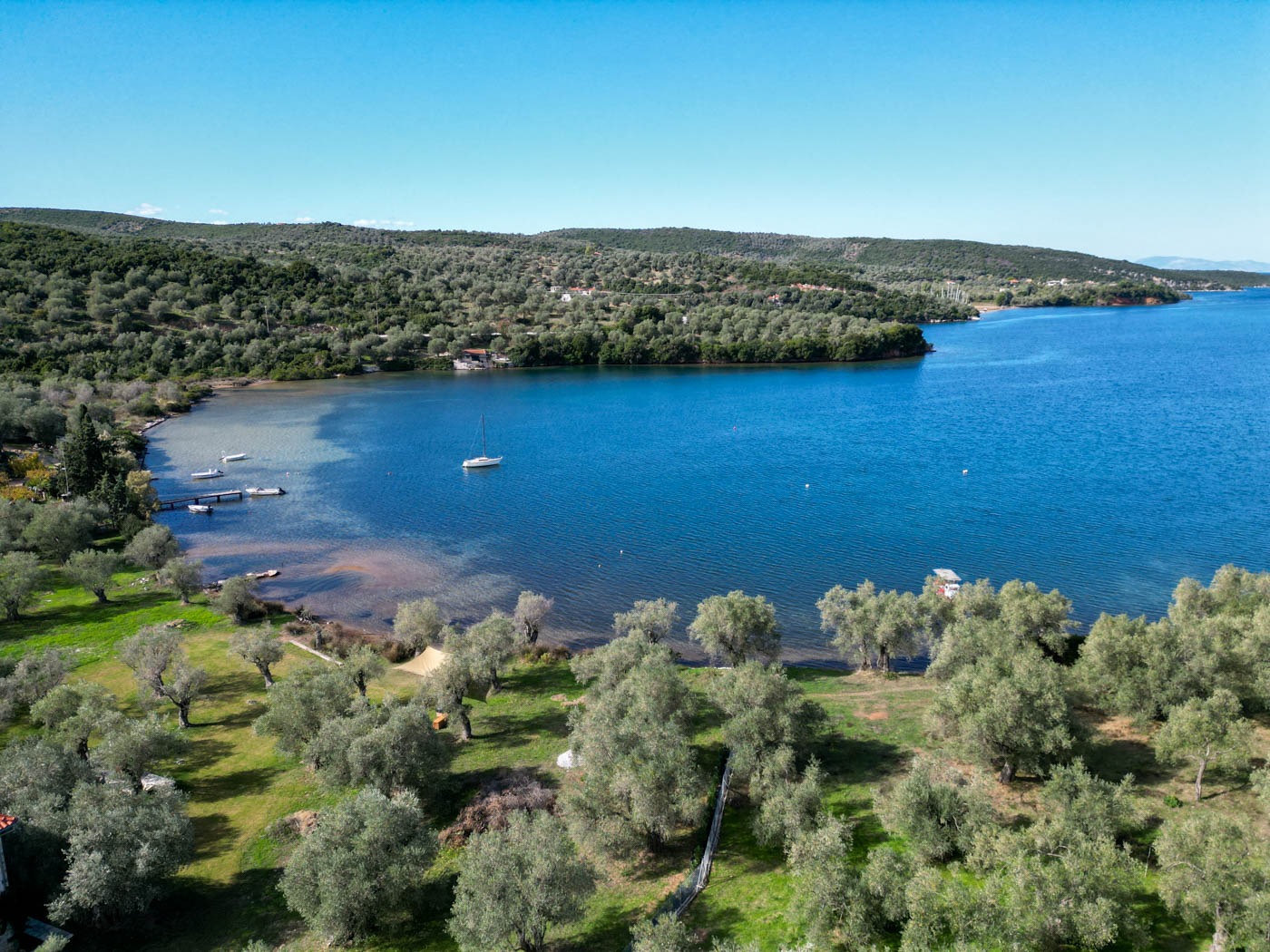 Bucht in der Nähe von Milína
